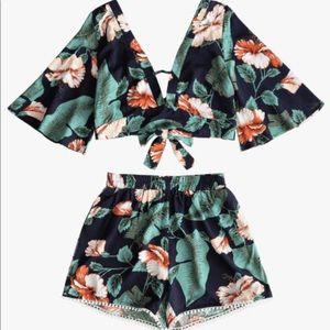Floral Cropped Top +Lace Trim High Waisted Shorts